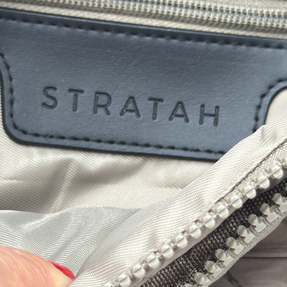 NWOT STRATAH Quilted Crossbody Belt Bag Taupe Adjustable Strap - Picture 8 of 12